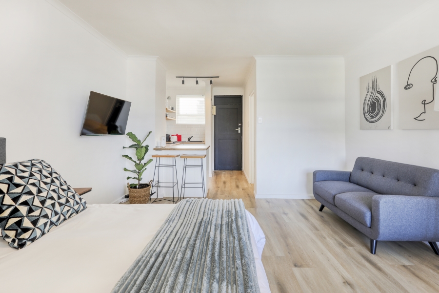 To Let 1 Bedroom Property for Rent in Green Point Western Cape